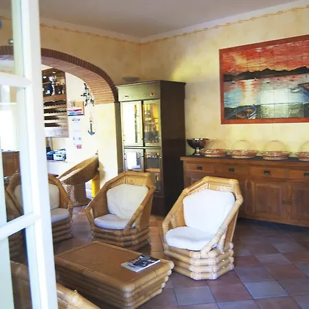 Bed & Breakfast Bounty 3*